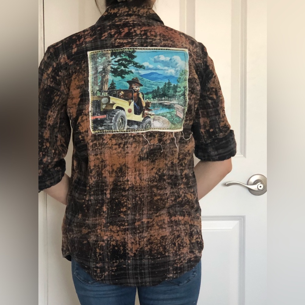 Bleached smokey bear flannel size small angry minnow vintage